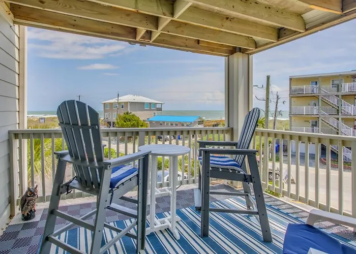Carolina Beach Condo With Community Pool