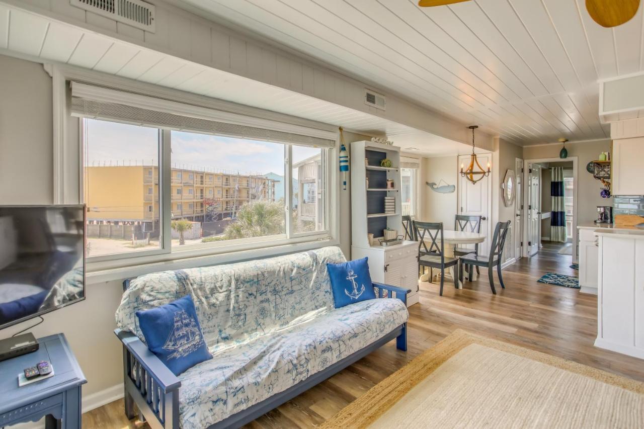 Carolina With Community Pool Apartment